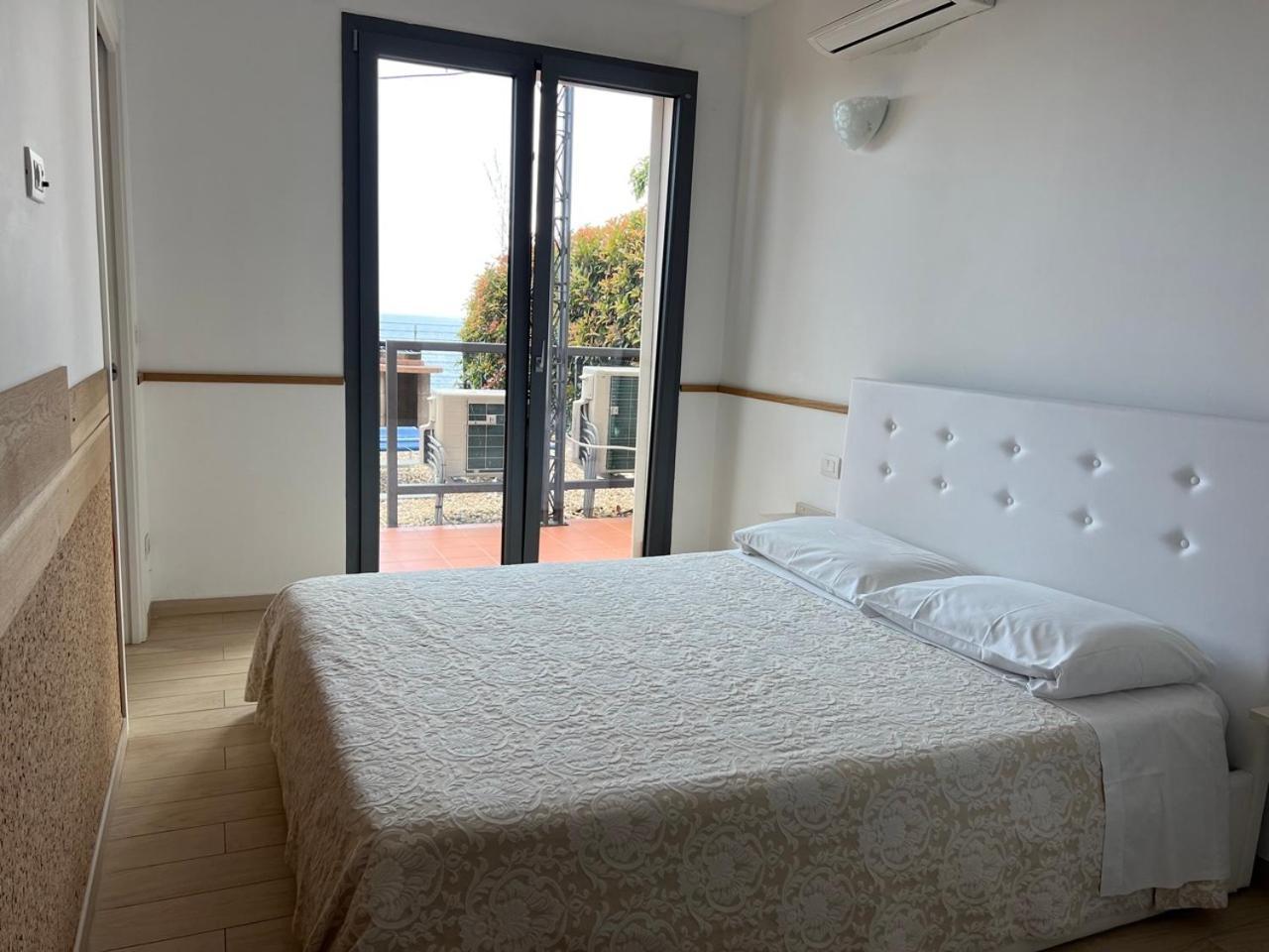 Terramata Resort Case Vacanza Santo Stefano al Mare Kültér fotó